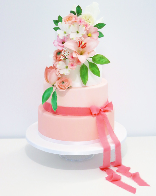 bow cake